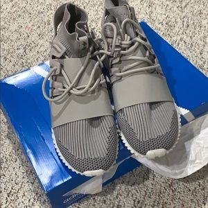 Adidas tubular 12.5